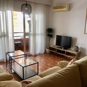 https://piso-en-pedregalejo-a-50m-de-la-playa.1costadelsol.com